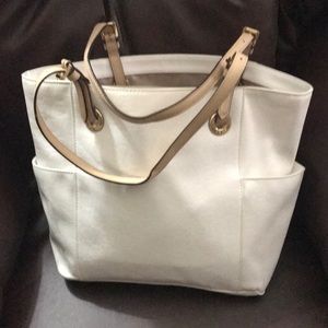 Michael Kors Jet Set Signature Tote